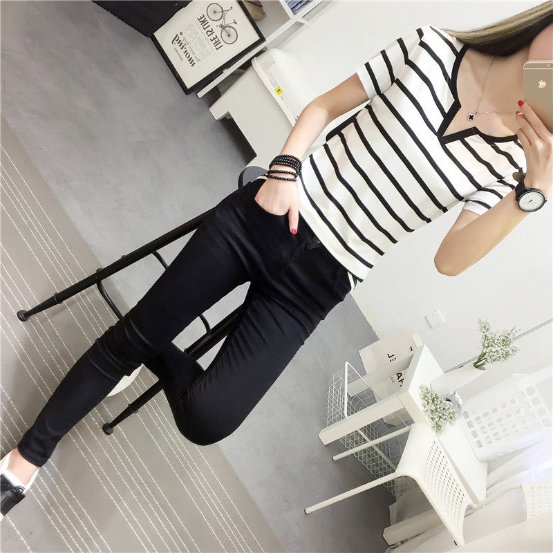 Women’s Notch Neck Short Sleeve T‑Shirt Slim‑Fit Casual Basic Tee