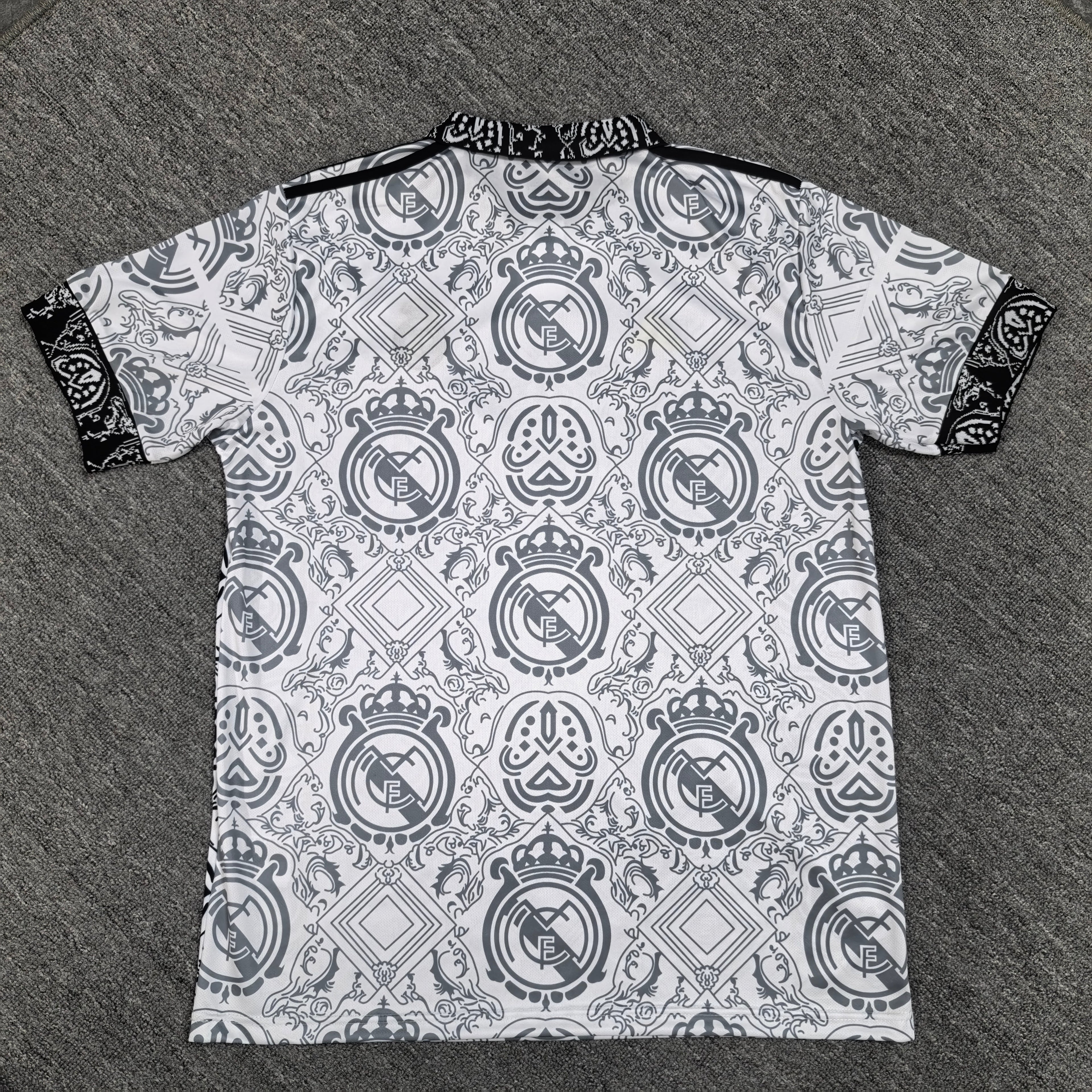 Real Madrid ¨C Los Reyes Black Edition Jersey