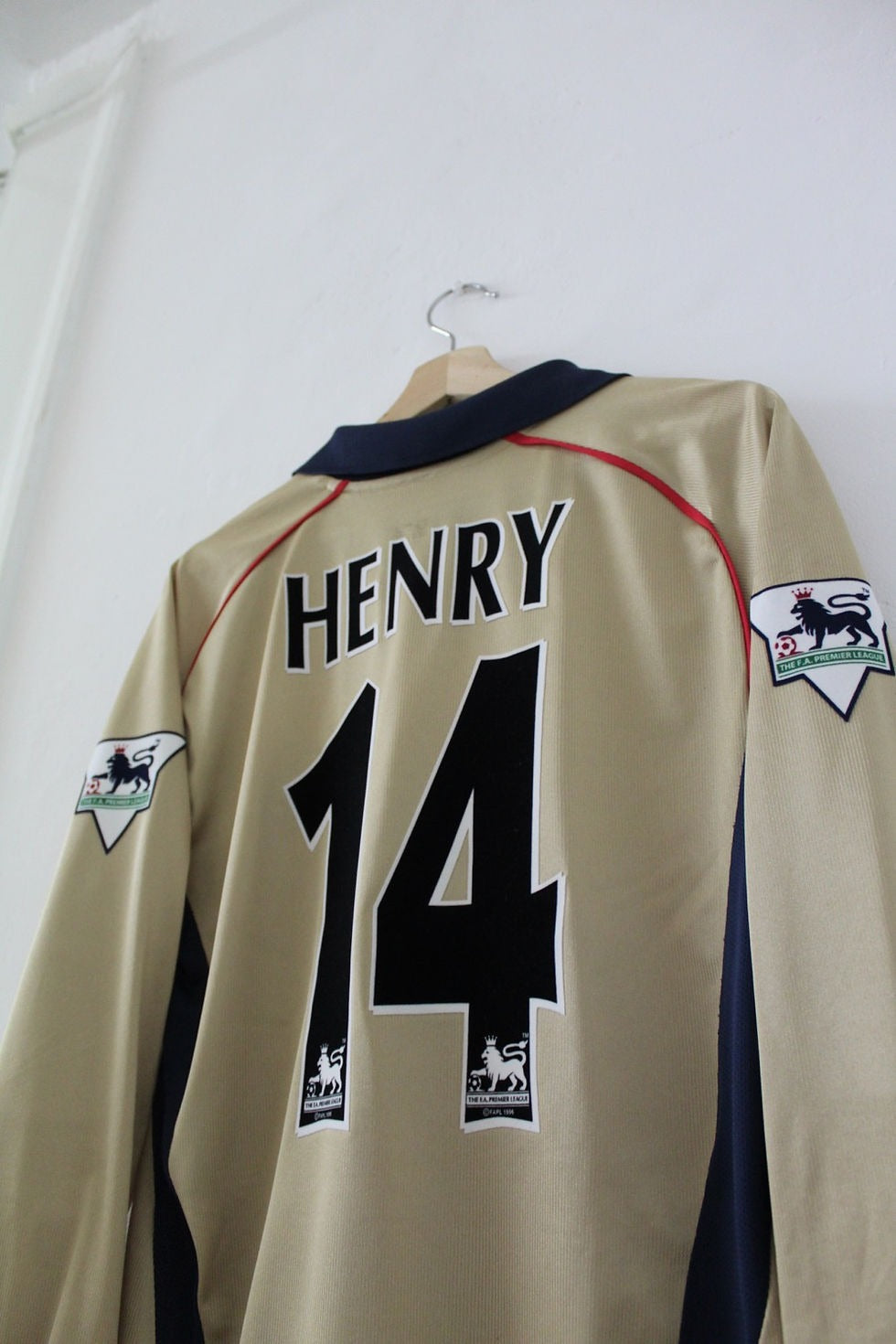 ARSNL 2001/02 (Away) x Henry Jersey
