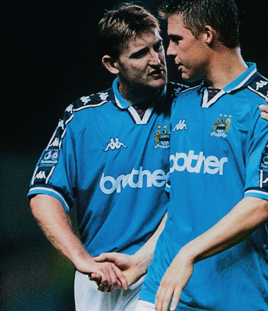 MNCHSTR CTY 1998/99 (Home) Jersey