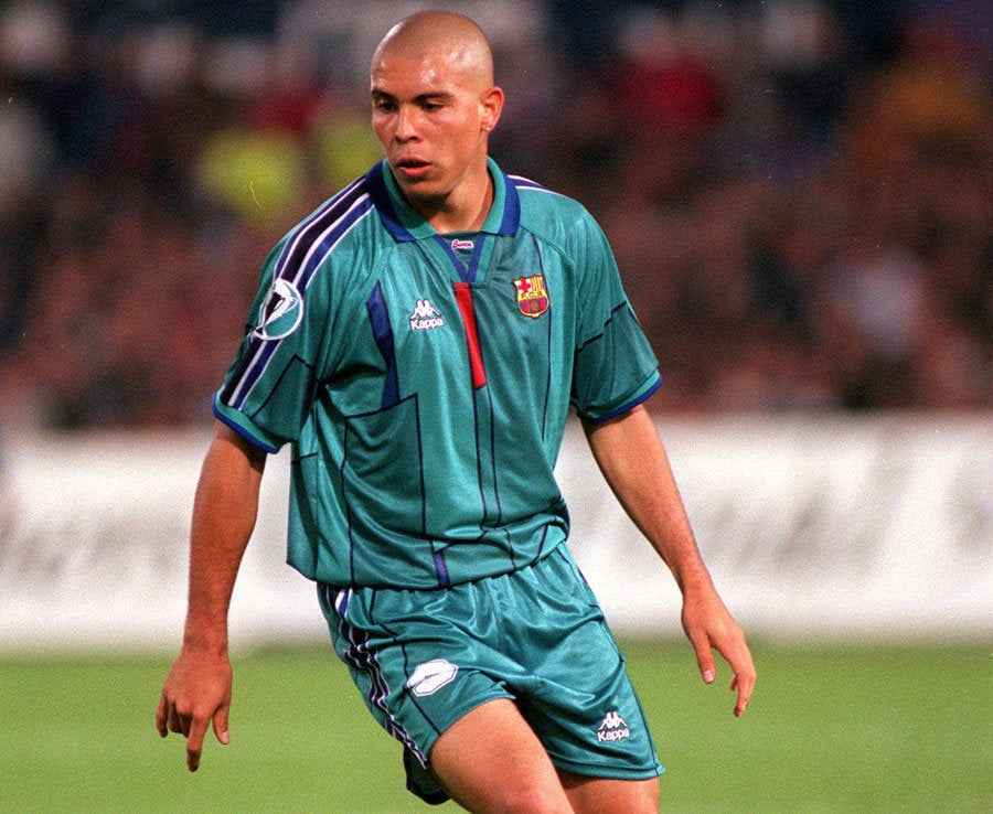 BARCELONA 1995/97 AWAY X RONALDO Jersey