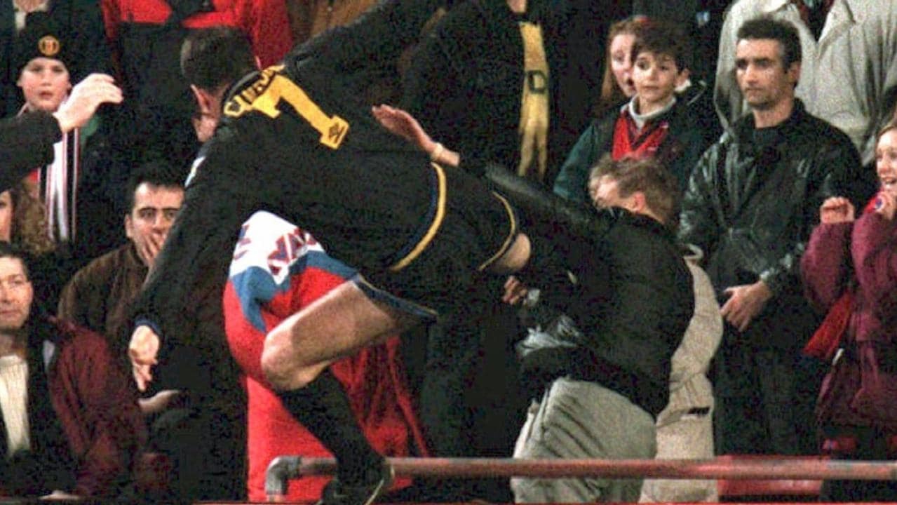 MNCHSTR UTD 1993/94 AWAY X CANTONA Jersey